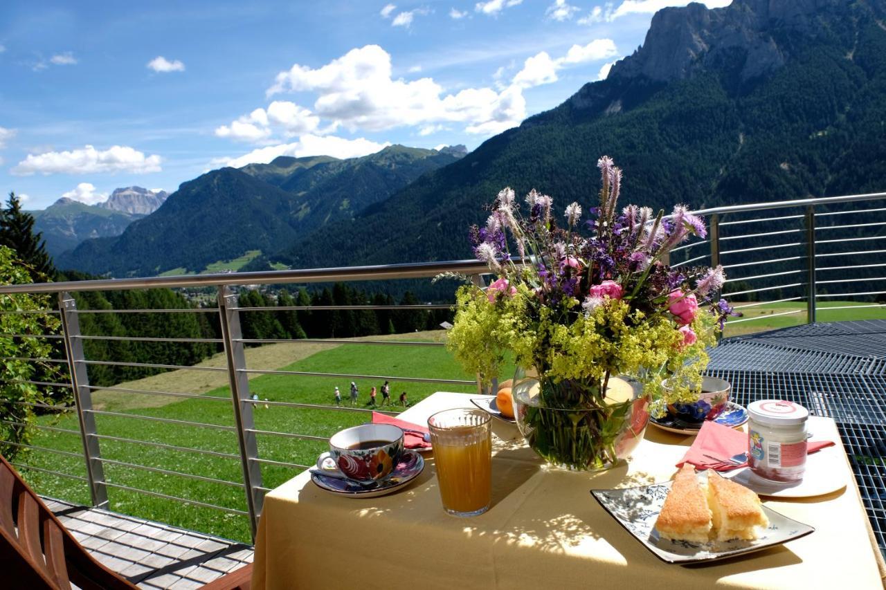 ヴィーゴ・ディ・ファッサ Fior Tamion Bed & Breakfast エクステリア 写真