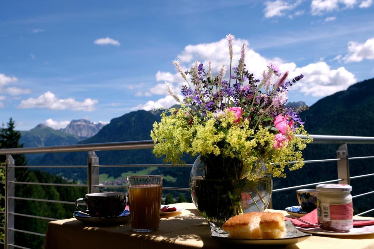 ヴィーゴ・ディ・ファッサ Fior Tamion Bed & Breakfast エクステリア 写真
